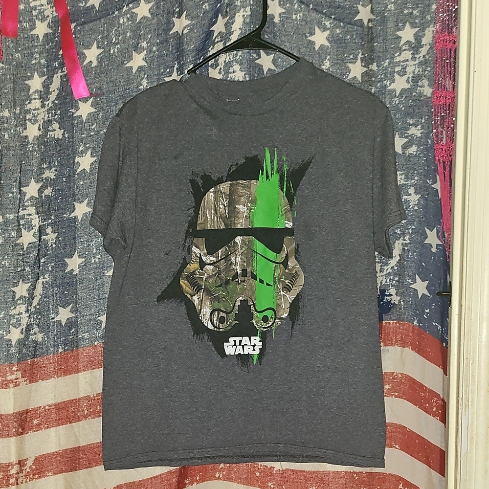 Star Wars Gray and Green Short Sleeve Tees